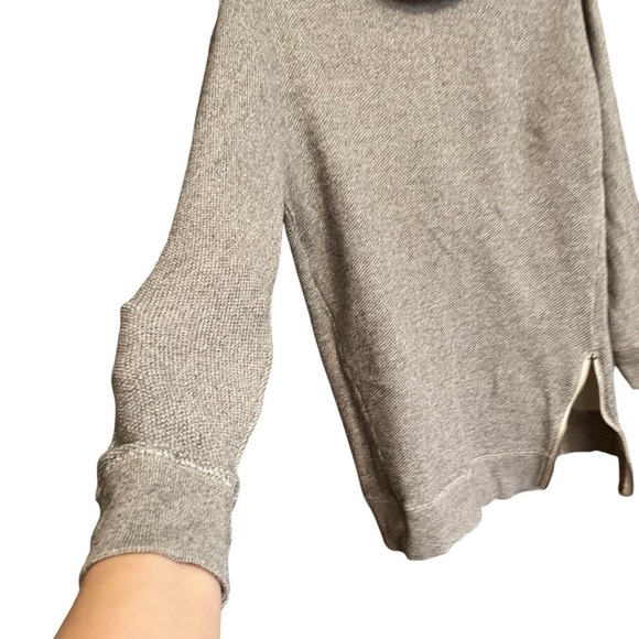 Roots Canada Cowl Neck-Grey Heathered Pullover Long Sleeve Top - Size Small - Picture 8 of 11
